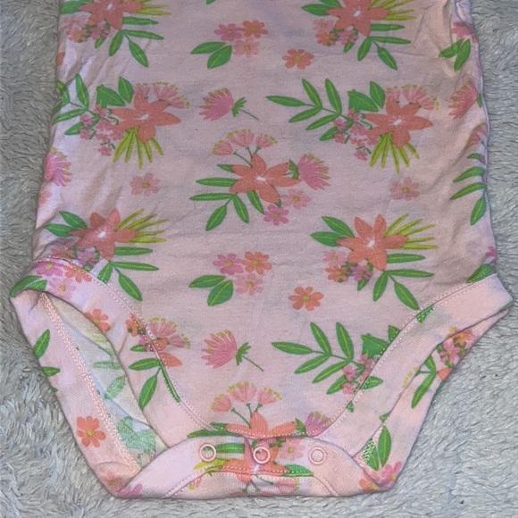 (3 for $10) bundles floral bodysuit - Picture 3 of 6